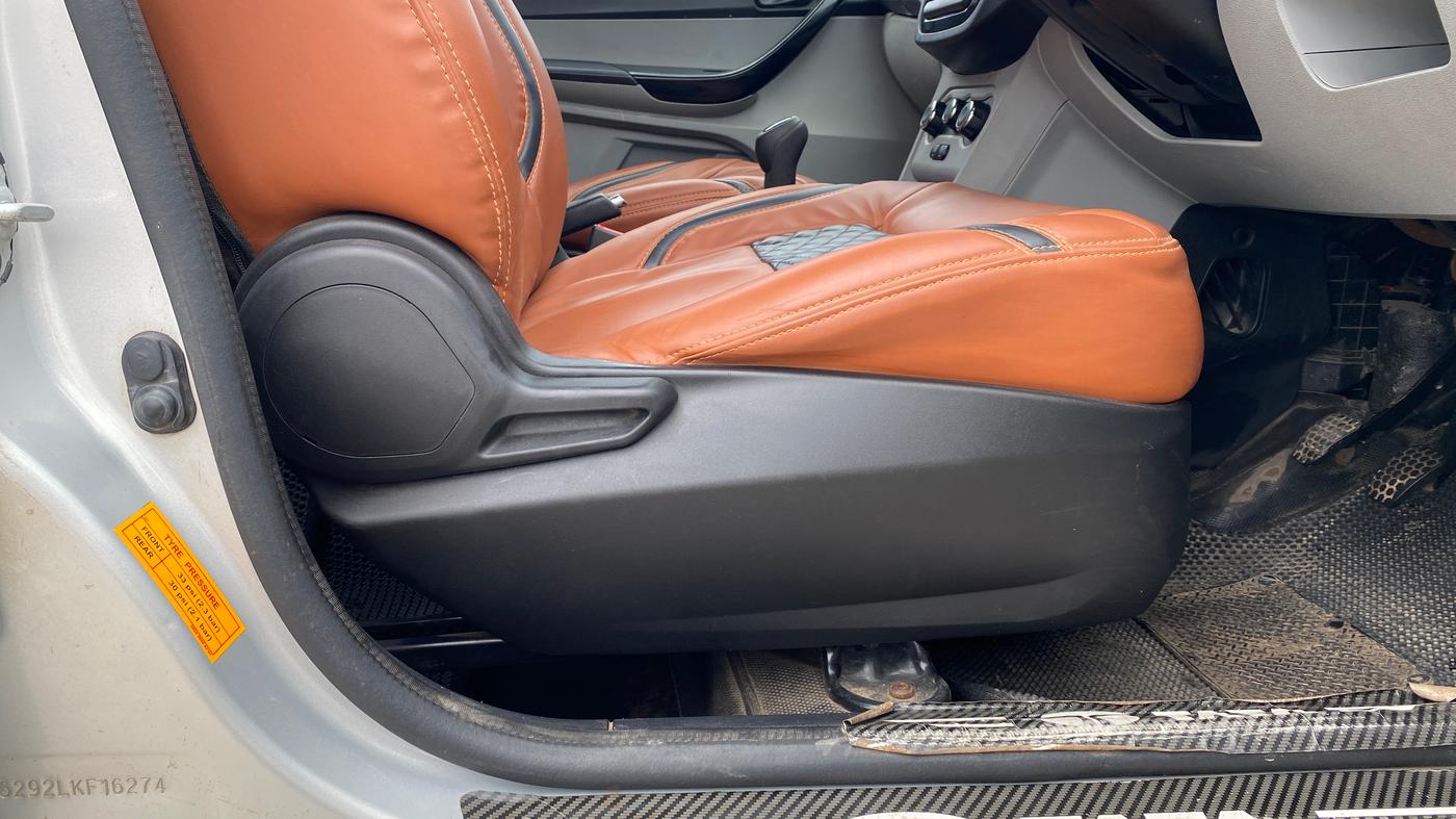 2020 Tata Tiago XT PETROL, Petrol, Manual, 86,530 km, Driver Side Adjustment Panel
