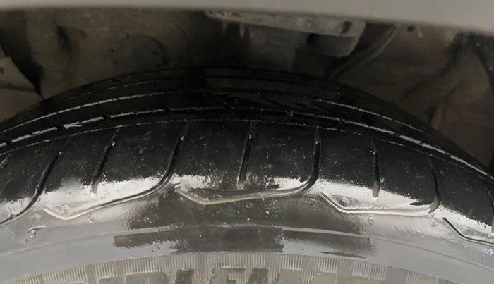 2023 KIA SELTOS  HTX 1.5 PETROL CVT, Petrol, Automatic, 19,901 km, Left Front Tyre Tread