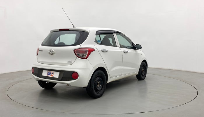 2017 Hyundai Grand i10 MAGNA 1.2 VTVT, Petrol, Manual, 59,720 km, Right Back Diagonal