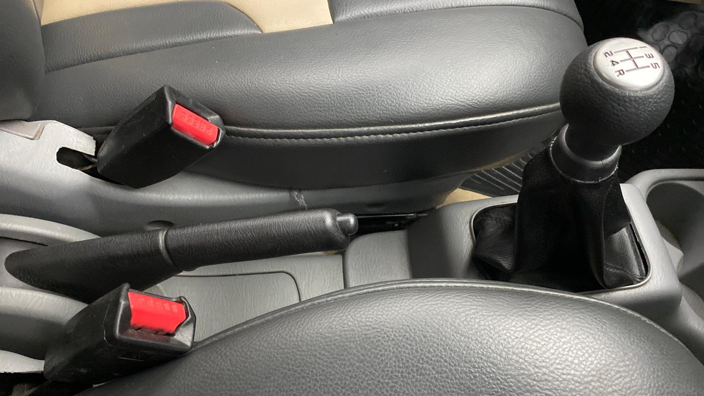 2012 Maruti Alto K10 VXI P, Petrol, Manual, 30,672 km, Gear Lever