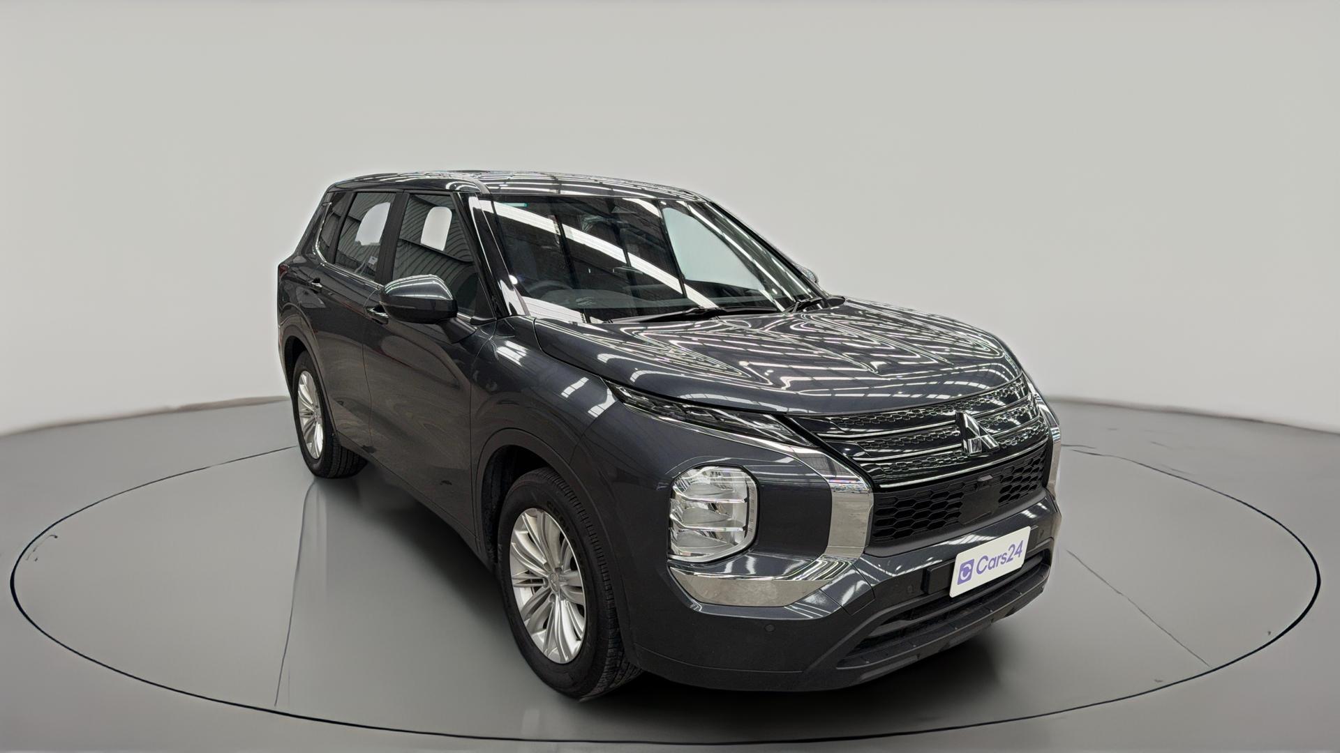 Mitsubishi Outlander image