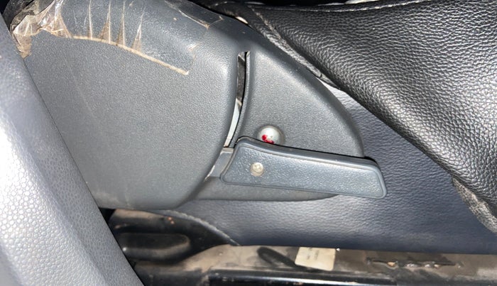 2018 Maruti Alto 800 LXI, Petrol, Manual, 36,240 km, Driver Side Adjustment Panel