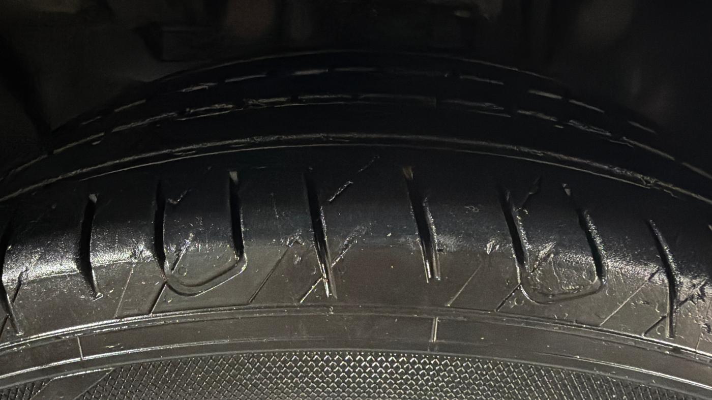 2018 Jeep Compass LIMITED 1.4 PETROL AT, Petrol, Automatic, 88,180 km, Left Front Tyre Tread