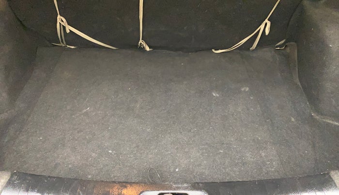 2016 Maruti Swift Dzire VXI (O), Petrol, Manual, 1,09,134 km, Boot Inside