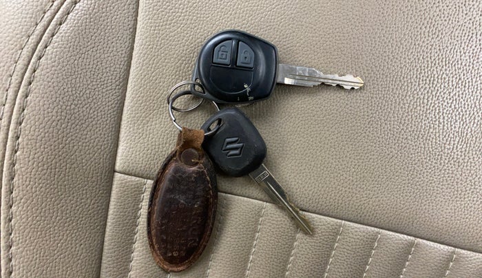 2016 Maruti Swift Dzire VXI (O), Petrol, Manual, 1,09,134 km, Key Close Up