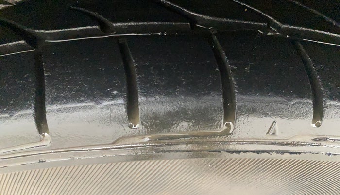 2017 Maruti S Cross DELTA 1.3, Diesel, Manual, 1,32,280 km, Left Front Tyre Tread