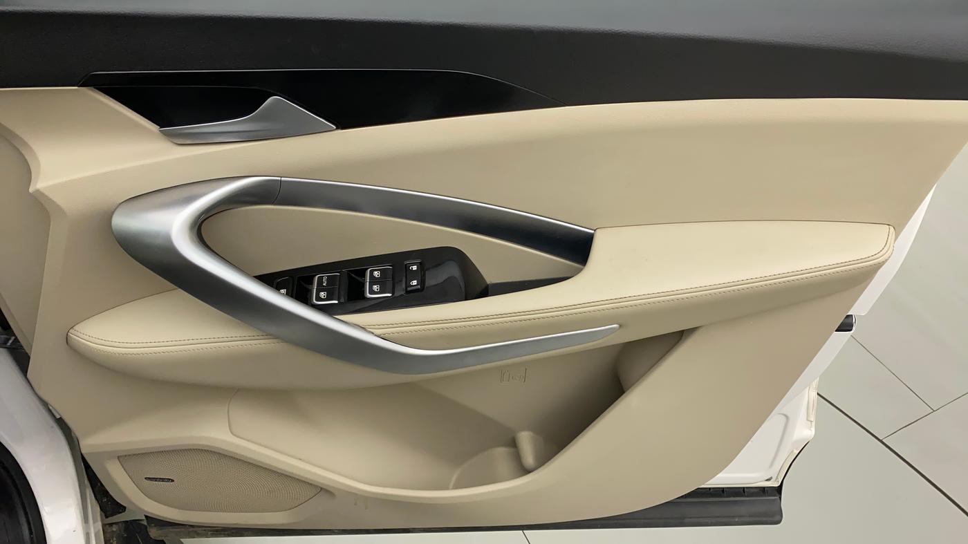 2021 MG HECTOR SHARP HYBRID 1.5 PETROL, Petrol, Manual, 9,500 km, Driver Side Door Panels Control