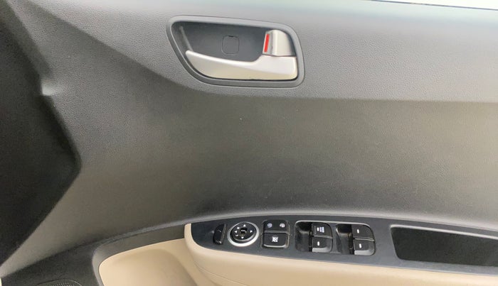 2015 Hyundai Xcent S 1.2, Petrol, Manual, 76,266 km, Driver Side Door Panels Control