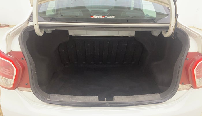 2015 Hyundai Xcent S 1.2, Petrol, Manual, 76,266 km, Boot Inside