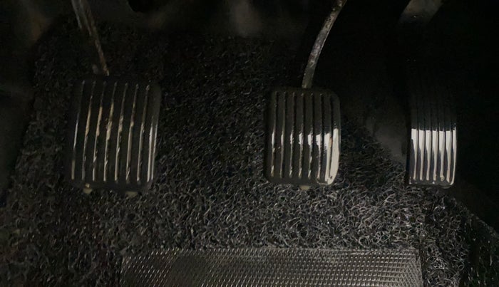 2015 Hyundai Xcent S 1.2, Petrol, Manual, 76,266 km, Pedals