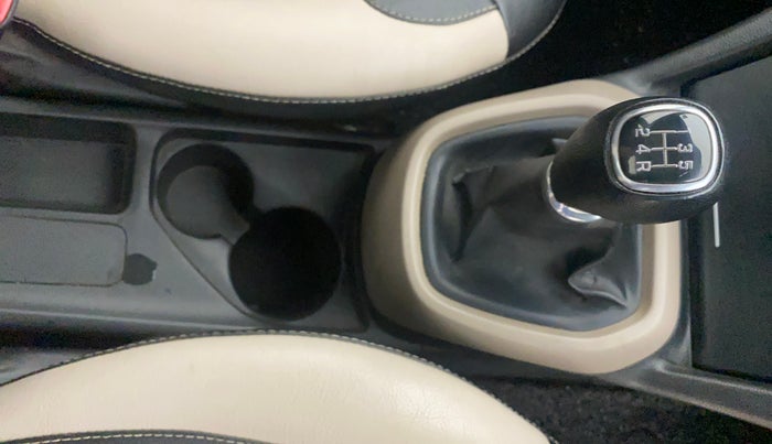 2015 Hyundai Xcent S 1.2, Petrol, Manual, 76,266 km, Gear Lever