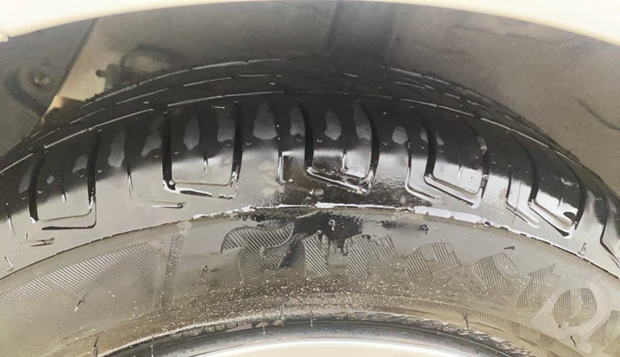 2015 Hyundai Xcent S 1.2, Petrol, Manual, 76,266 km, Right Rear Tyre Tread