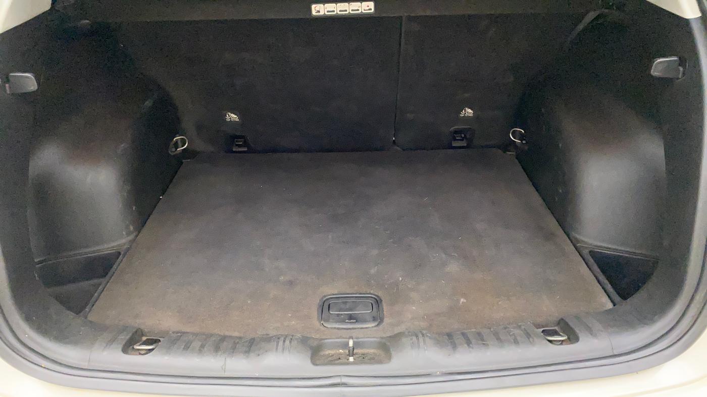 2019 Jeep Compass LIMITED 1.4 PETROL AT, Petrol, Automatic, 65,439 km, Boot Inside