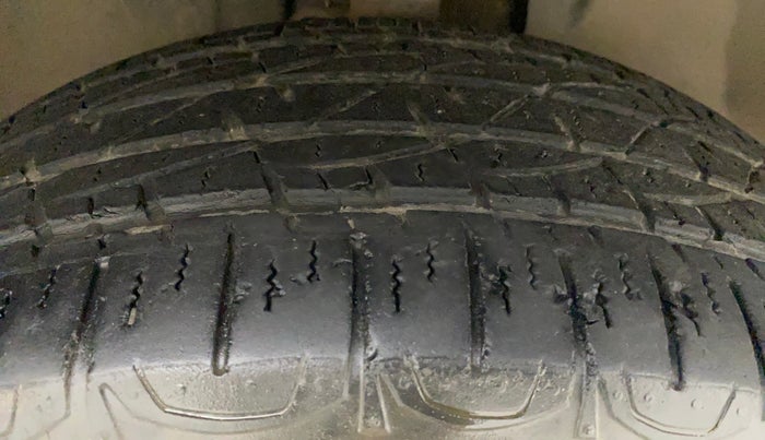 2019 Jeep Compass LIMITED 1.4 PETROL AT, Petrol, Automatic, 65,439 km, Right Front Tyre Tread