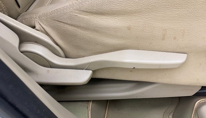 2019 Maruti Dzire VXI, CNG, Manual, 89,228 km, Driver Side Adjustment Panel