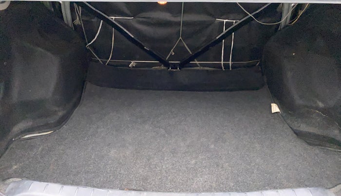 2014 Toyota Etios G, Petrol, Manual, 87,218 km, Boot Inside