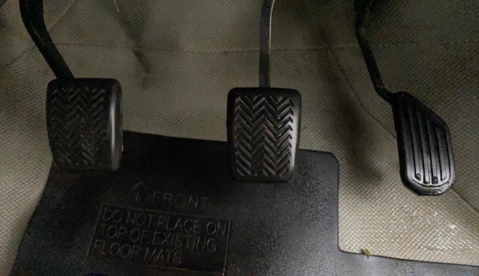 2014 Toyota Etios G, Petrol, Manual, 87,218 km, Pedals