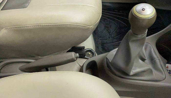2014 Toyota Etios G, Petrol, Manual, 87,218 km, Gear Lever