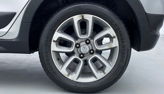 2017 Hyundai i20 Active 1.2 SX, Petrol, Manual, 11,275 km, Left Rear Wheel