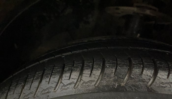 2019 Maruti Baleno DELTA PETROL 1.2, Petrol, Manual, 29,346 km, Left Front Tyre Tread