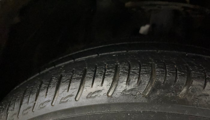 2019 Maruti Baleno DELTA PETROL 1.2, Petrol, Manual, 29,346 km, Right Front Tyre Tread