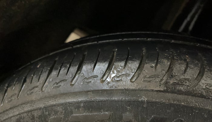 2019 Maruti Baleno DELTA PETROL 1.2, Petrol, Manual, 29,346 km, Right Rear Tyre Tread