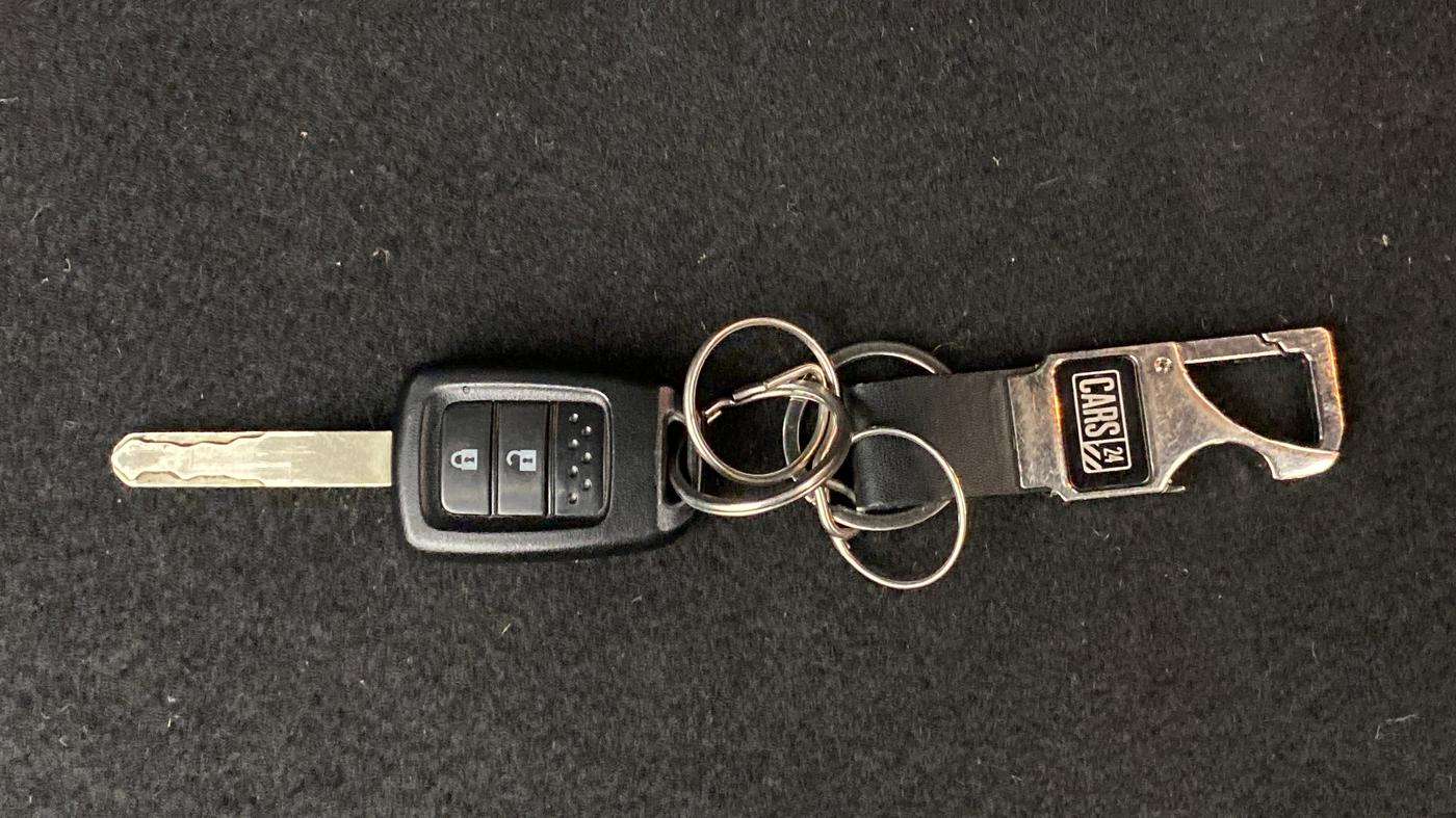 2018 Honda WR-V 1.2 i-VTEC VX MT, Petrol, Manual, 22,173 km, Key Close Up