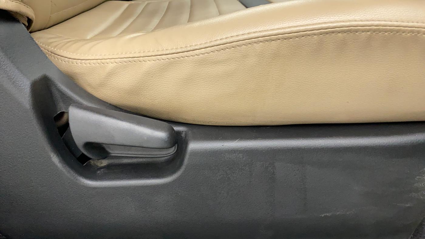 2018 Maruti Wagon R 1.0 VXI AMT, Petrol, Automatic, 24,549 km, Driver Side Adjustment Panel
