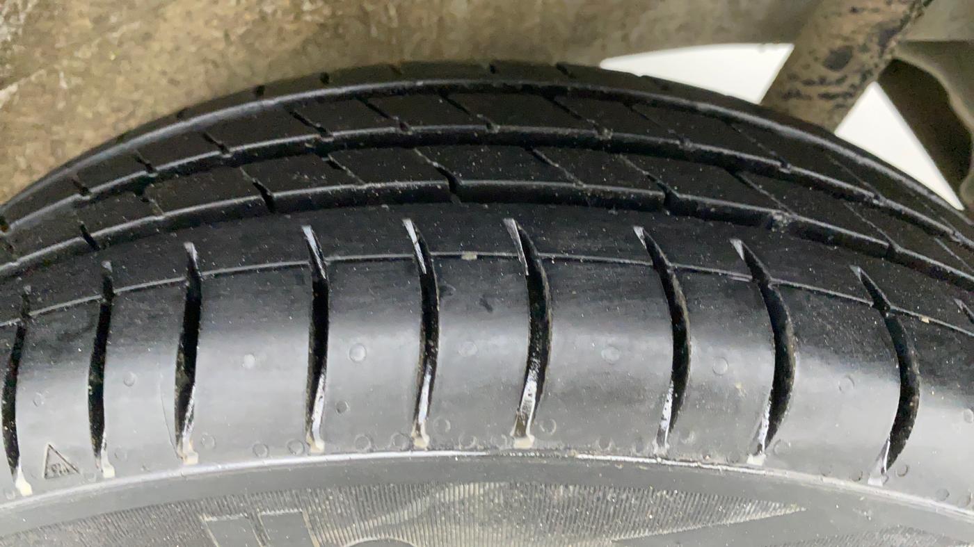 2018 Maruti Wagon R 1.0 VXI AMT, Petrol, Automatic, 24,549 km, Left Rear Tyre Tread