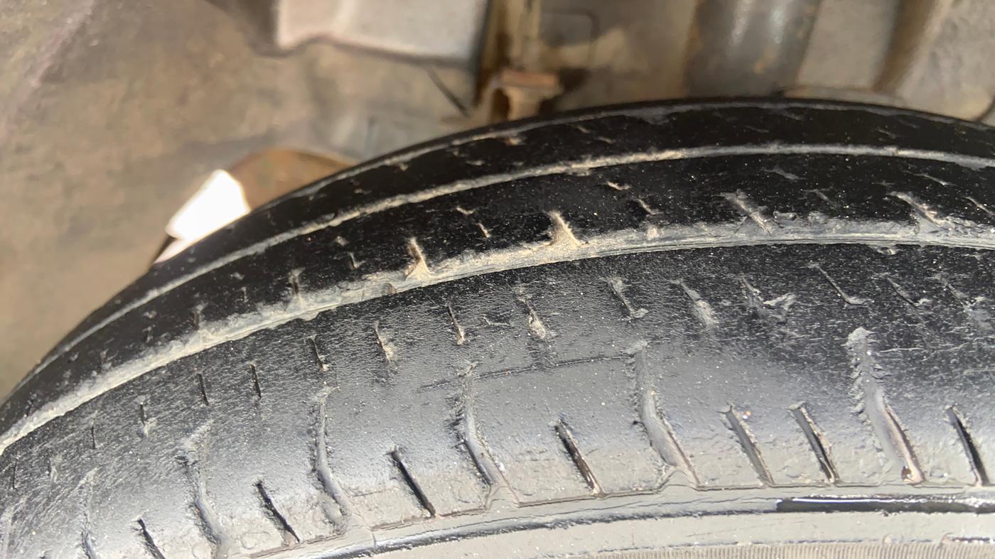 2017 Tata Tiago XE DIESEL, Diesel, Manual, 47,552 km, Left Front Tyre Tread