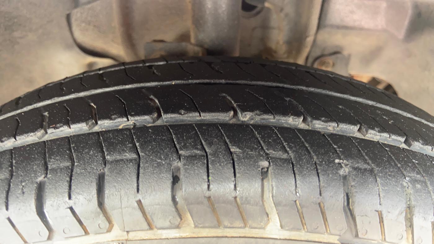 2017 Tata Tiago XE DIESEL, Diesel, Manual, 47,552 km, Right Front Tyre Tread
