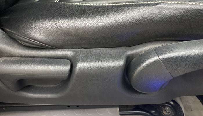 2019 Honda WR-V 1.2L I-VTEC VX MT, Petrol, Manual, 58,227 km, Driver Side Adjustment Panel