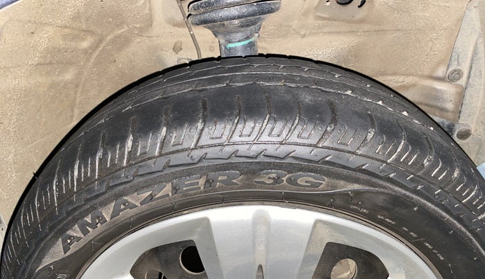 2014 Maruti Wagon R 1.0 VXI, Petrol, Manual, 28,316 km, Right Front Tyre Tread