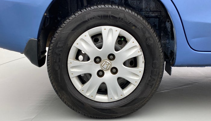 2013 Honda Amaze 1.2L I-VTEC S, CNG, Manual, 1,10,146 km, Right Rear Wheel