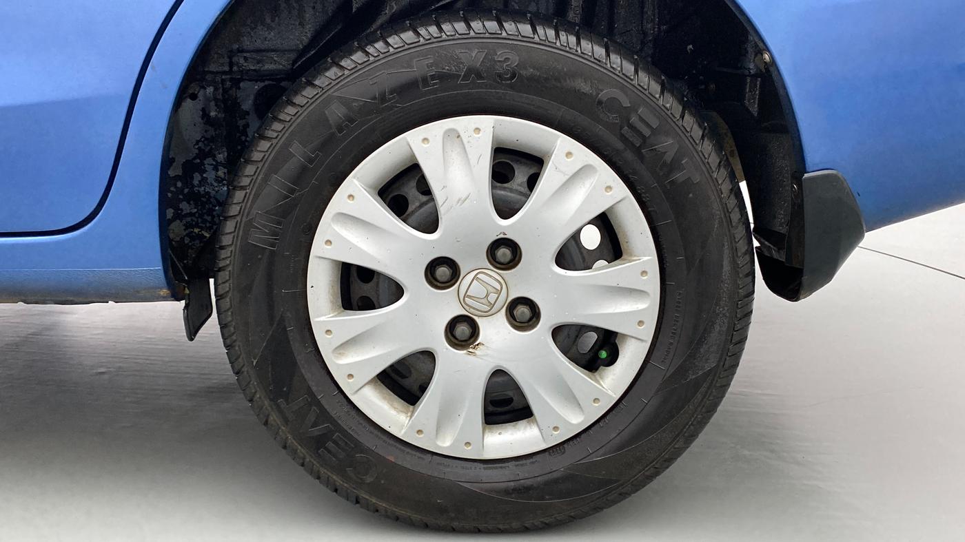 2013 Honda Amaze 1.2L I-VTEC S, CNG, Manual, 1,10,146 km, Left Rear Wheel
