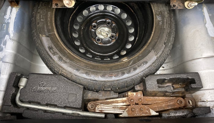 2013 Honda Amaze 1.2L I-VTEC S, CNG, Manual, 1,10,146 km, Spare Tyre