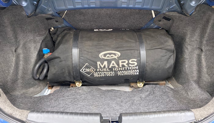 2013 Honda Amaze 1.2L I-VTEC S, CNG, Manual, 1,10,146 km, Boot Inside