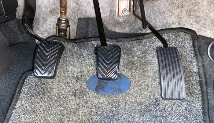 2013 Hyundai Eon ERA +, Petrol, Manual, 18,864 km, Pedals