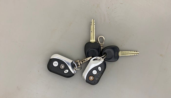 2013 Hyundai Eon ERA +, Petrol, Manual, 18,864 km, Key Close Up