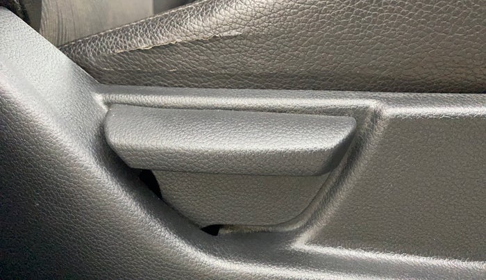 2013 Hyundai Eon ERA +, Petrol, Manual, 18,864 km, Driver Side Adjustment Panel