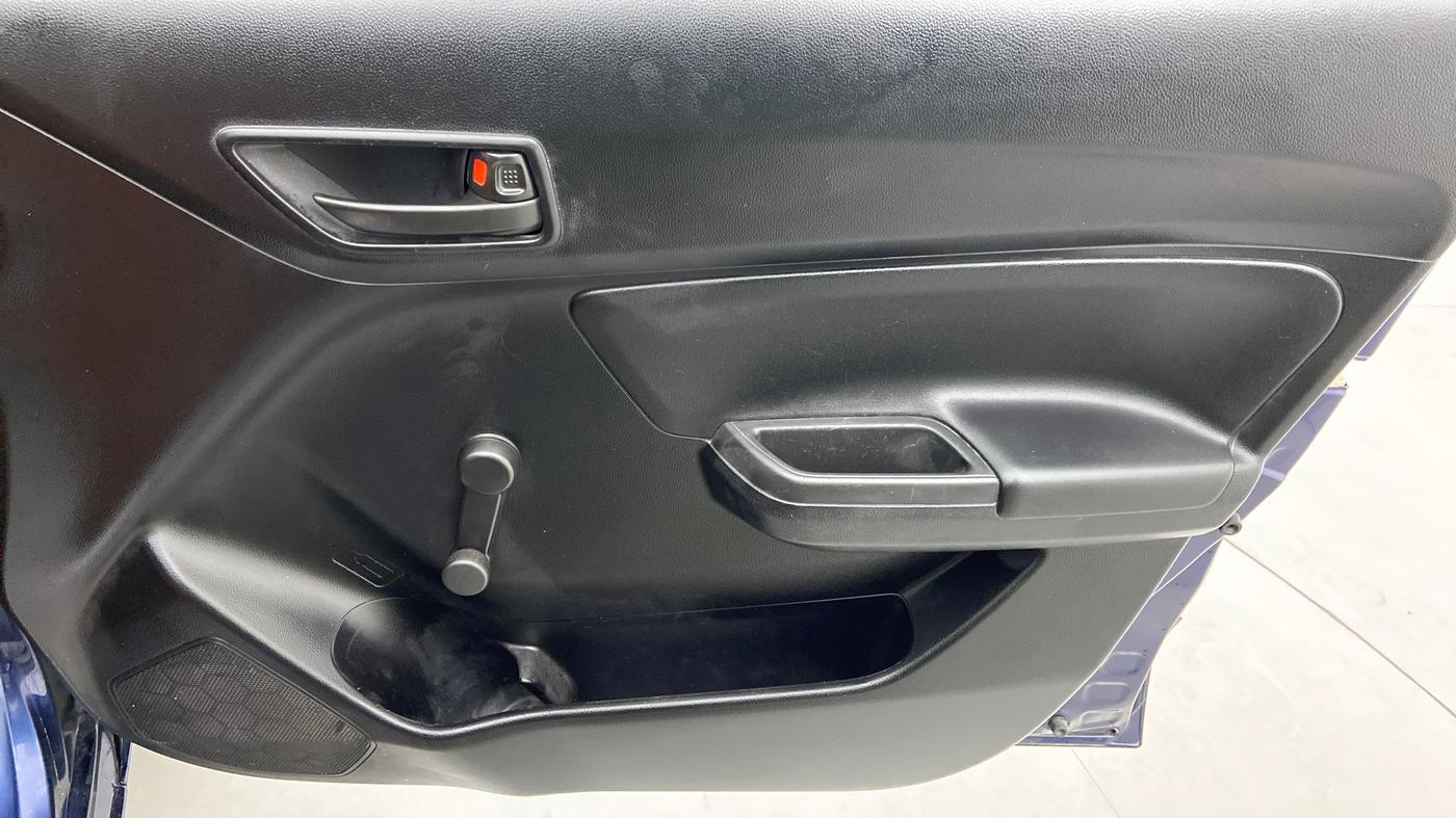 2020 Maruti Swift LXI D, Petrol, Manual, 11,532 km, Driver Side Door Panels Control