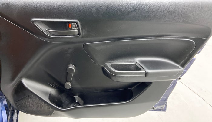 2020 Maruti Swift LXI D, Petrol, Manual, 11,532 km, Driver Side Door Panels Control
