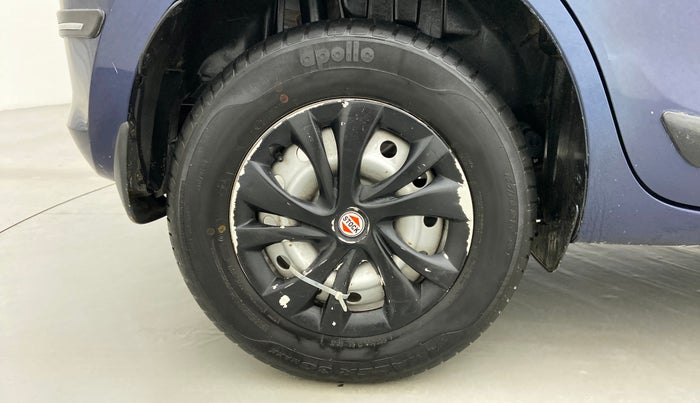 2020 Maruti Swift LXI D, Petrol, Manual, 11,532 km, Right Rear Wheel