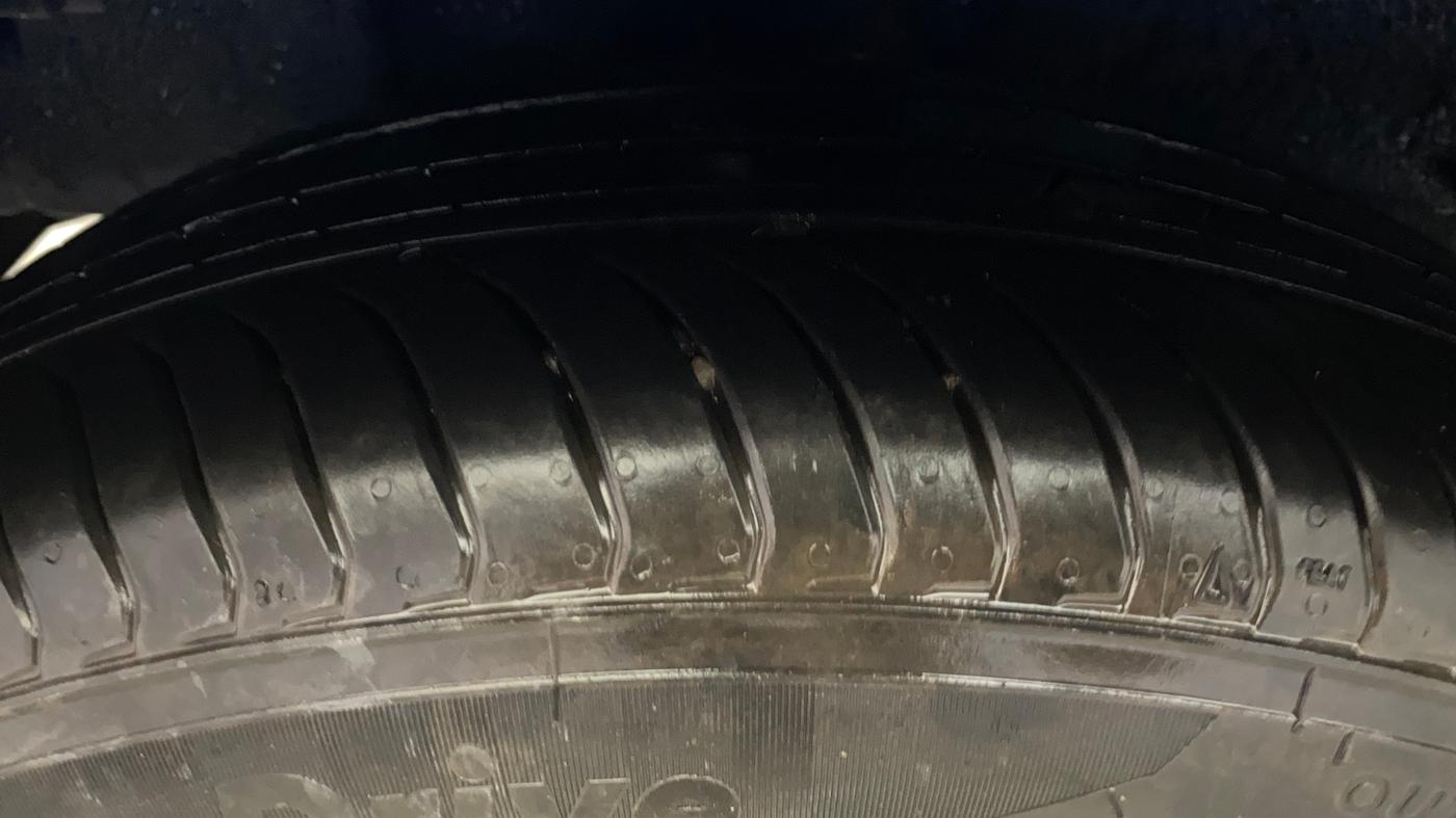 2025 Tata Tiago XZA, Petrol, Automatic, 11,769 km, Right Rear Tyre Tread