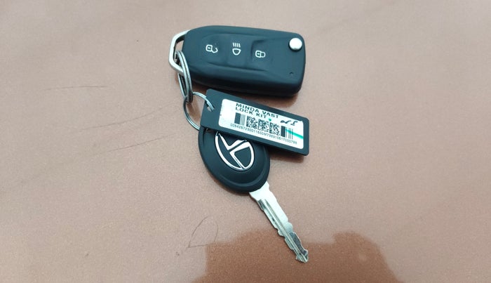 2017 Tata TIGOR XZ (O) PETROL, Petrol, Manual, 38,681 km, Key Close Up