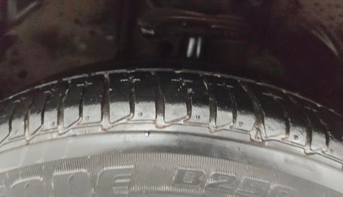 2017 Tata TIGOR XZ (O) PETROL, Petrol, Manual, 38,681 km, Left Front Tyre Tread