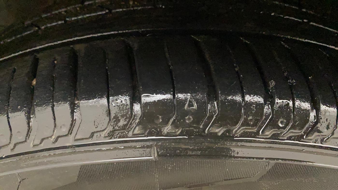 2019 Maruti Baleno ALPHA CVT PETROL 1.2, Petrol, Automatic, 83,317 km, Left Front Tyre Tread