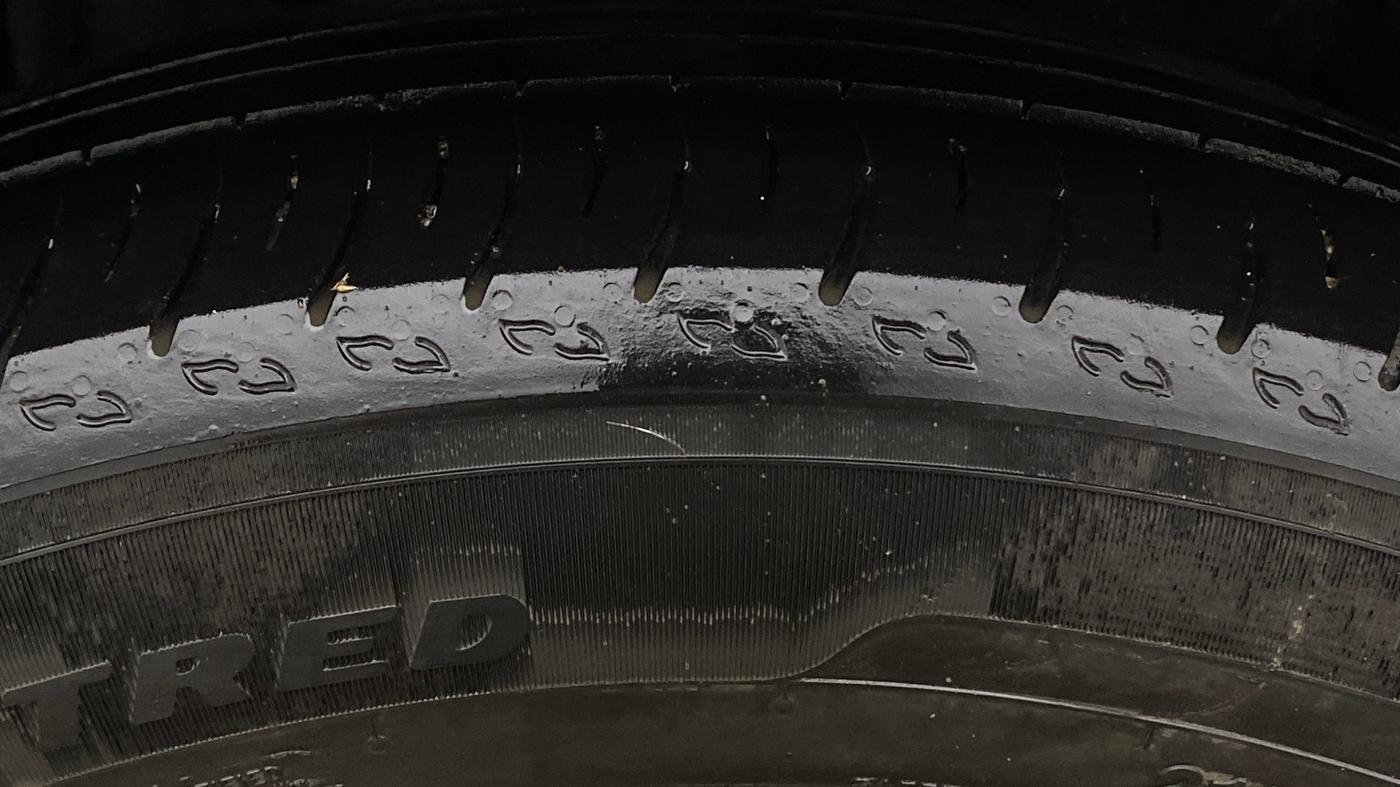 2022 Hyundai ALCAZAR PLATINUM(O) 7STR 1.5 AT, Diesel, Automatic, 43,316 km, Right Rear Tyre Tread