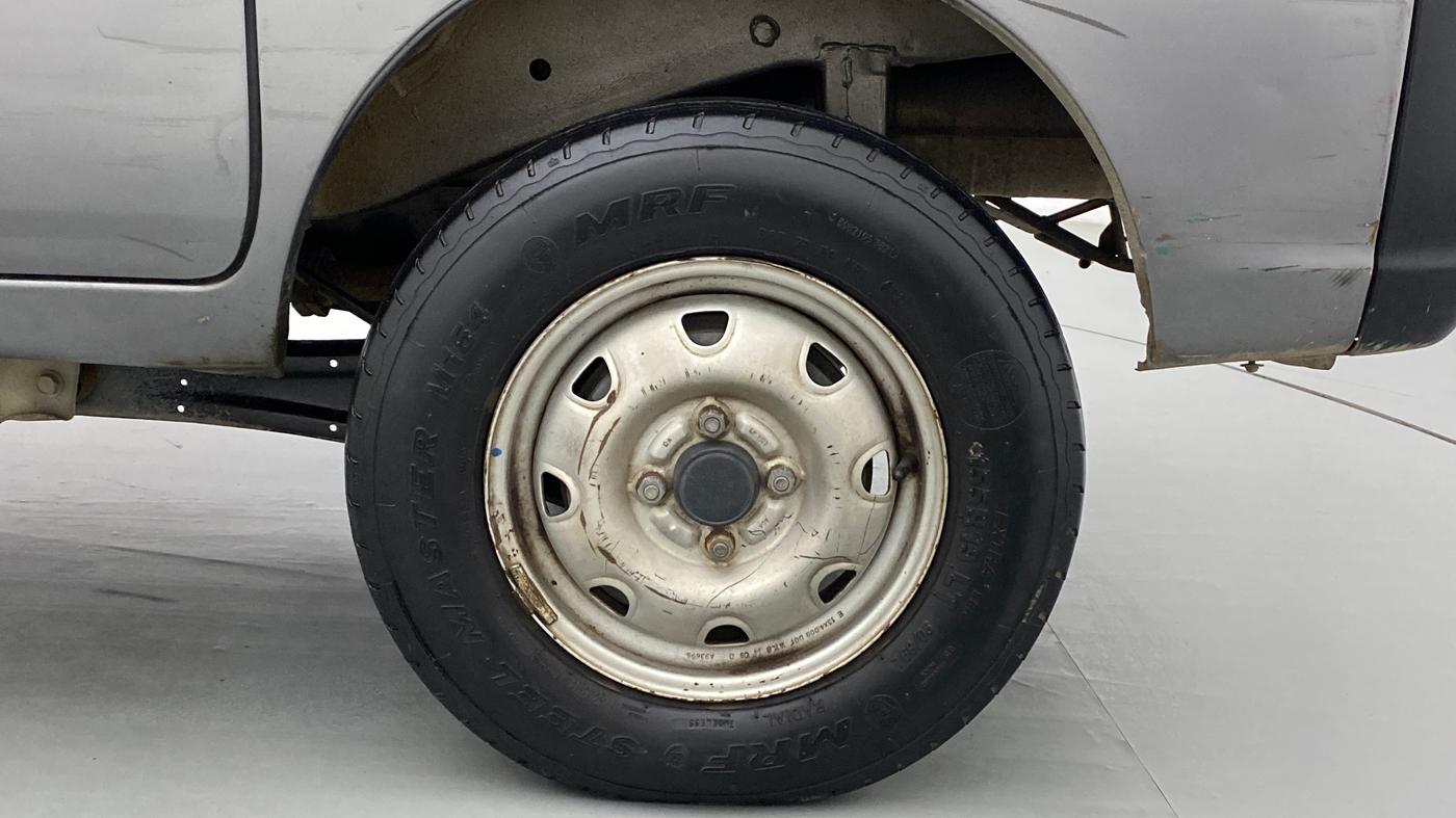 2014 Maruti Eeco 5 STR WITH A/C+HTR, CNG, Manual, 1,23,768 km, Left Rear Wheel