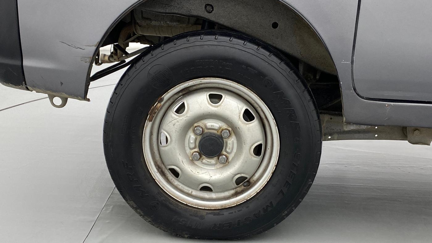 2014 Maruti Eeco 5 STR WITH A/C+HTR, CNG, Manual, 1,23,768 km, Right Rear Wheel